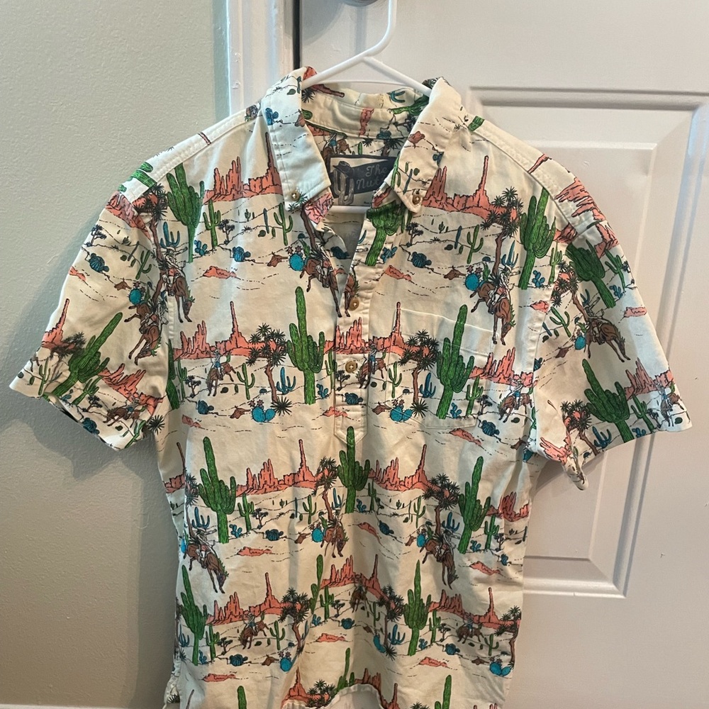 Chubbies medium nutter shirt